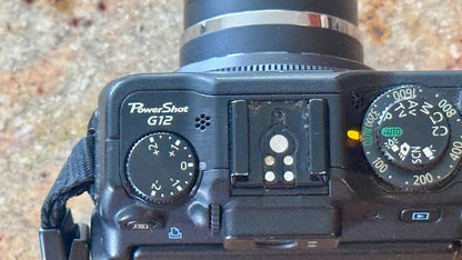 Canon PowerShot G12 10.0MP Digital Camera 5X Zoom Lens 6.1-30.5mm w/2 batteries