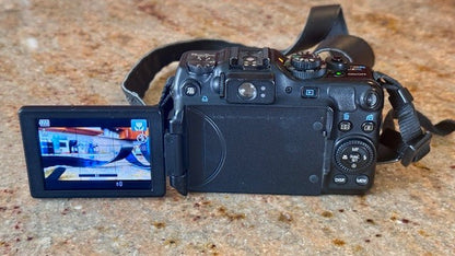 Canon PowerShot G12 10.0MP Digital Camera 5X Zoom Lens 6.1-30.5mm w/2 batteries