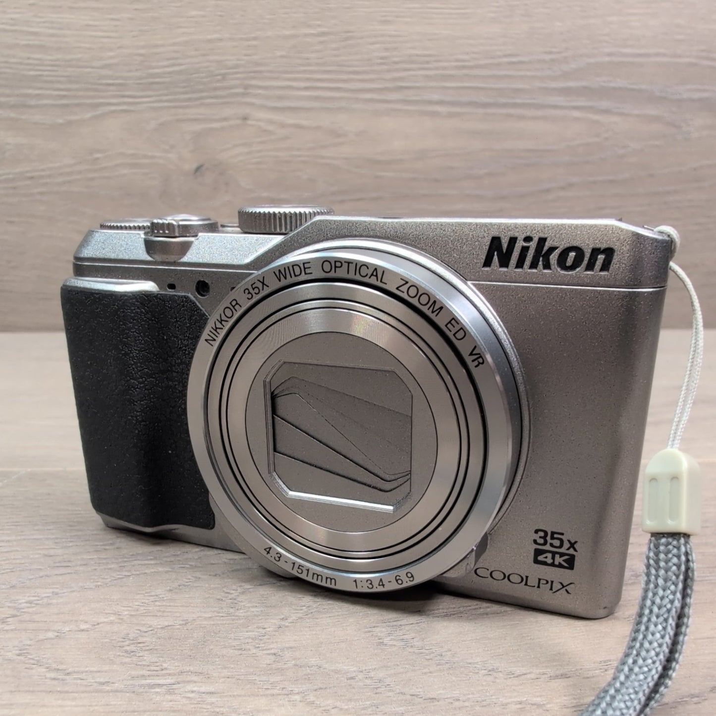 Nikon COOLPIX A900 Silver Digital Camera, Compact 35x Zoom - Tested