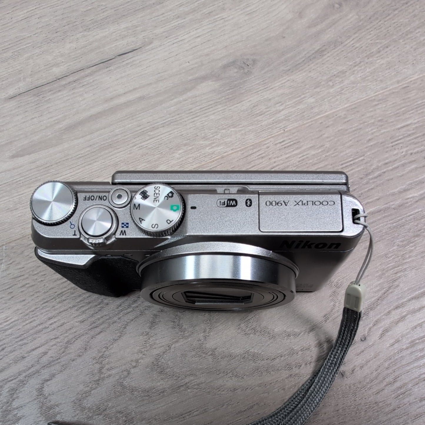 Nikon COOLPIX A900 Silver Digital Camera, Compact 35x Zoom - Tested