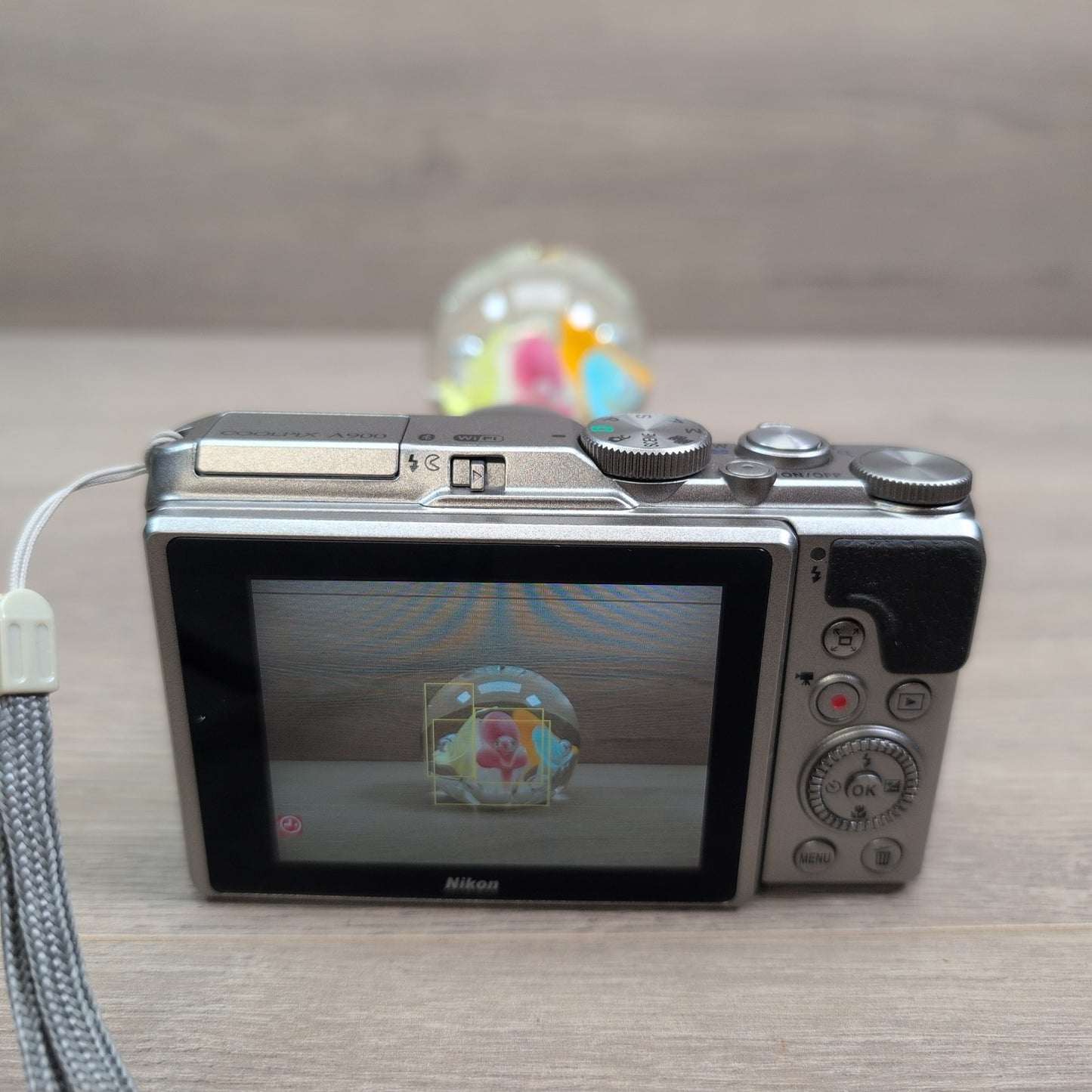 Nikon COOLPIX A900 Silver Digital Camera, Compact 35x Zoom - Tested
