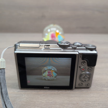 Nikon COOLPIX A900 Silver Digital Camera, Compact 35x Zoom - Tested